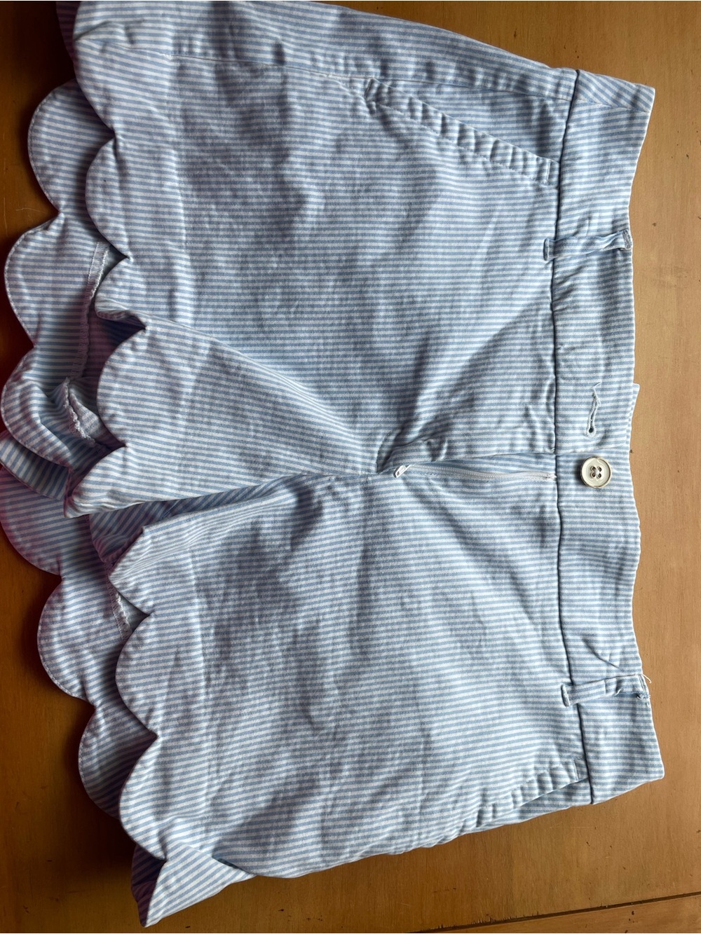 Women’s Blue & White Seersucker Striped Scallop Hem Shorts